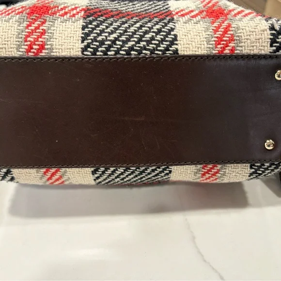 Kate Spade tartan handbag. Plaid wool like texture with leather trim. - Picture 5 of 7